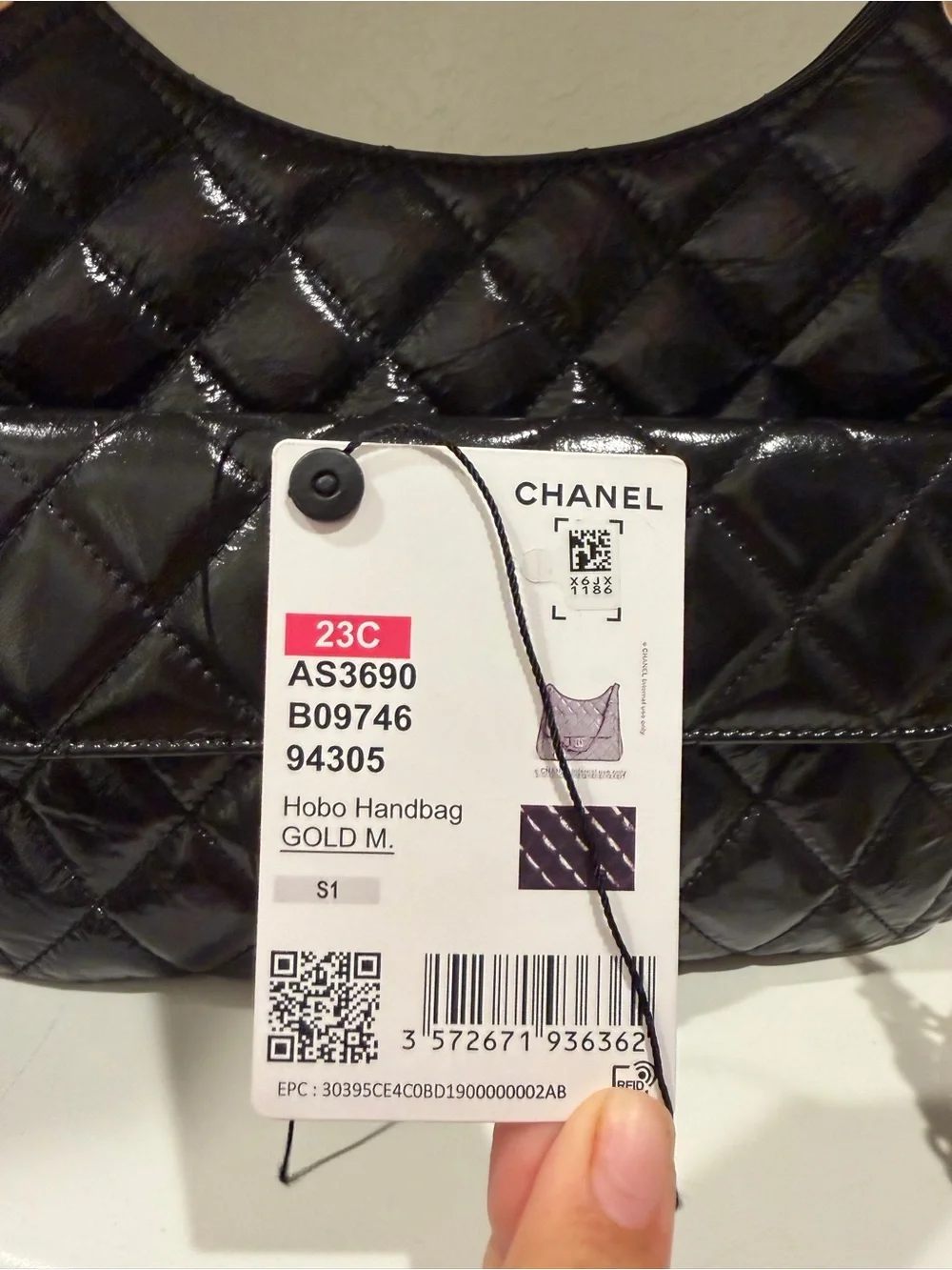 Chanel Shiny Crumpled Calfskin Quilted Wavy CC Hobo Black bag